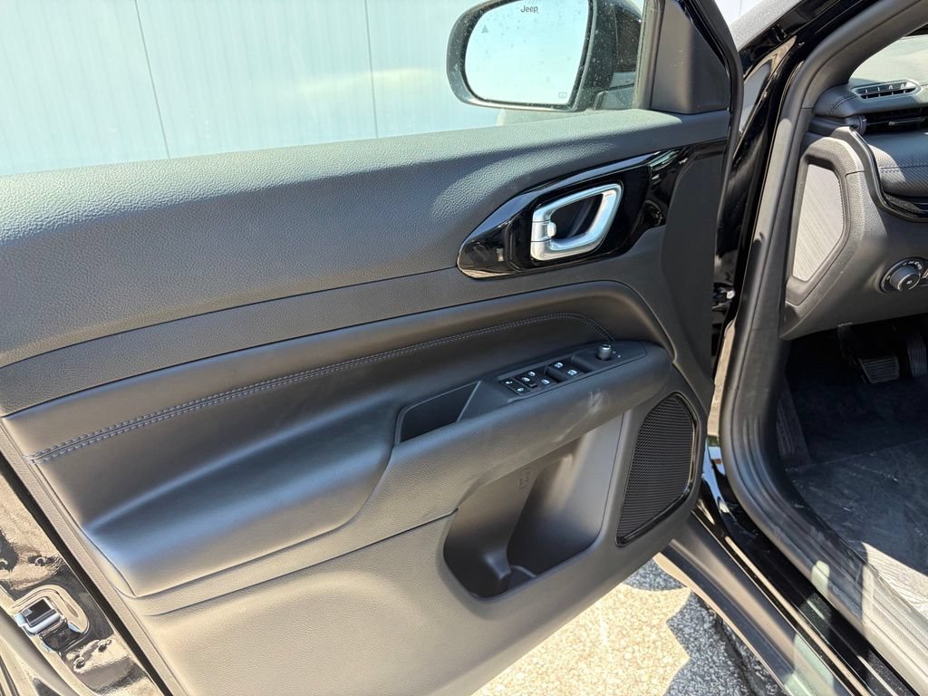 New 2026 Jeep Compass Latitude AWD/4WD image 10