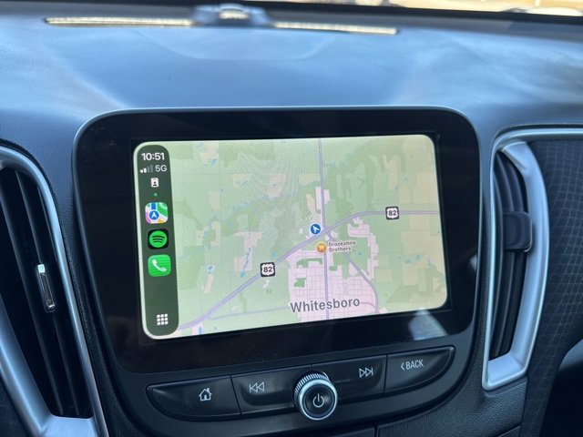 Used 2025 Chevrolet Malibu LT image 3