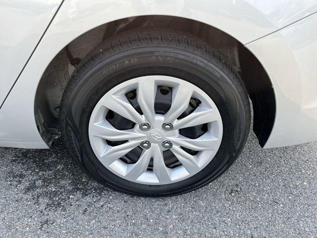 Used 2021 Hyundai Accent SE FWD image 20