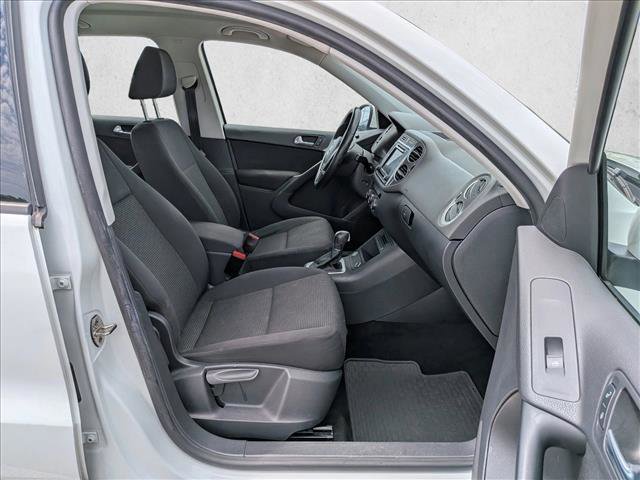 Used 2017 Volkswagen Tiguan S FWD image 21
