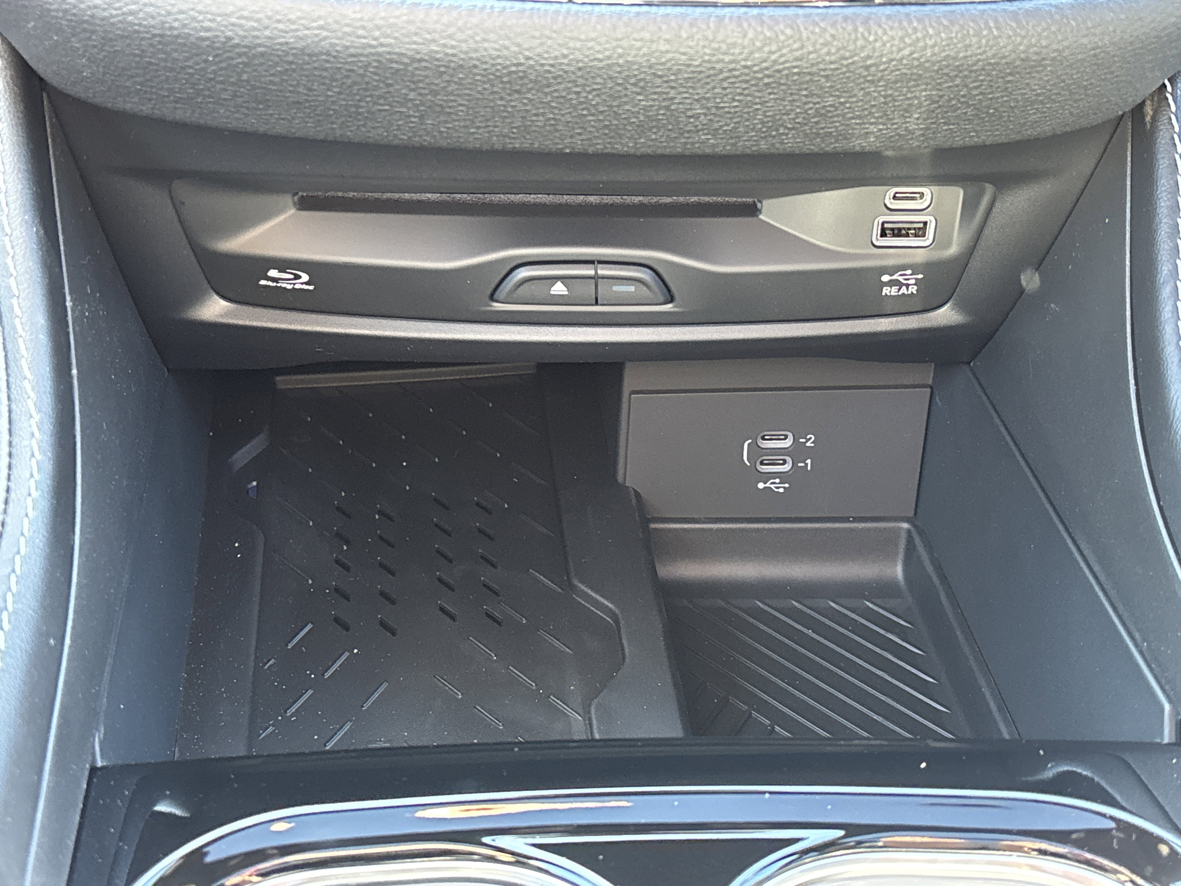 New 2026 Chrysler Pacifica Limited w/ Uconnect Theater Family Group AWD/4WD image 65