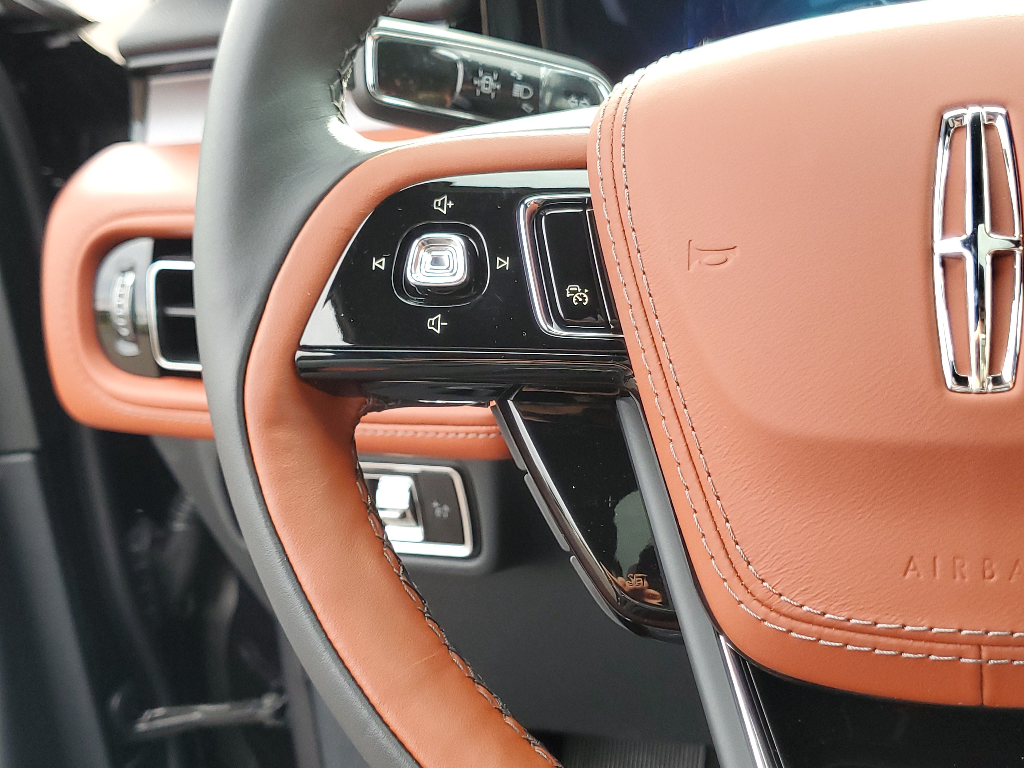 New 2027 Lincoln Aviator Reserve AWD/4WD image 16