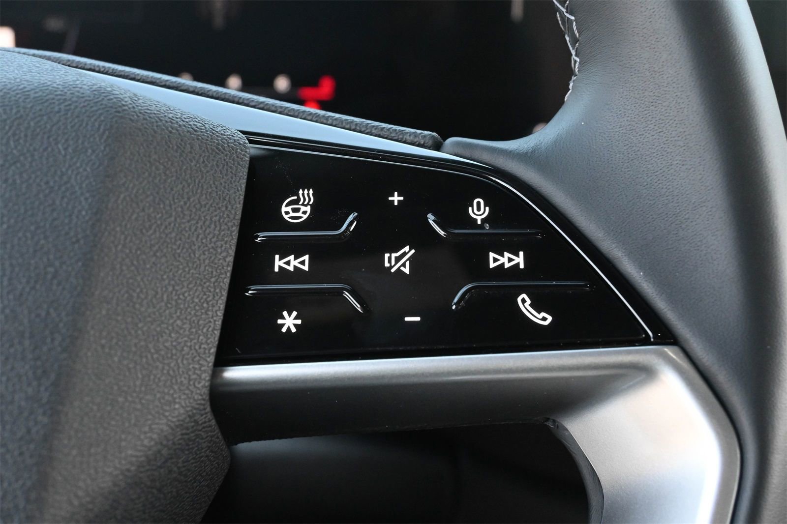 Certified 2025 Audi Q5 Premium w/ Convenience Package image 7