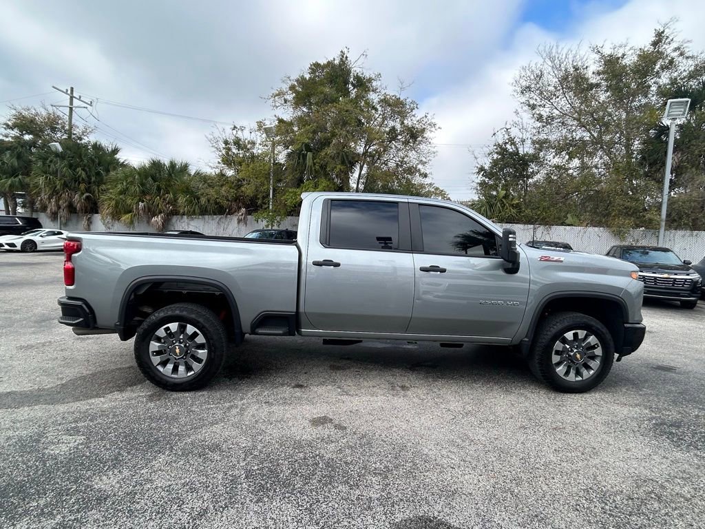 Used 2024 Chevrolet Silverado 2500 Custom w/ Custom Value Package image 8