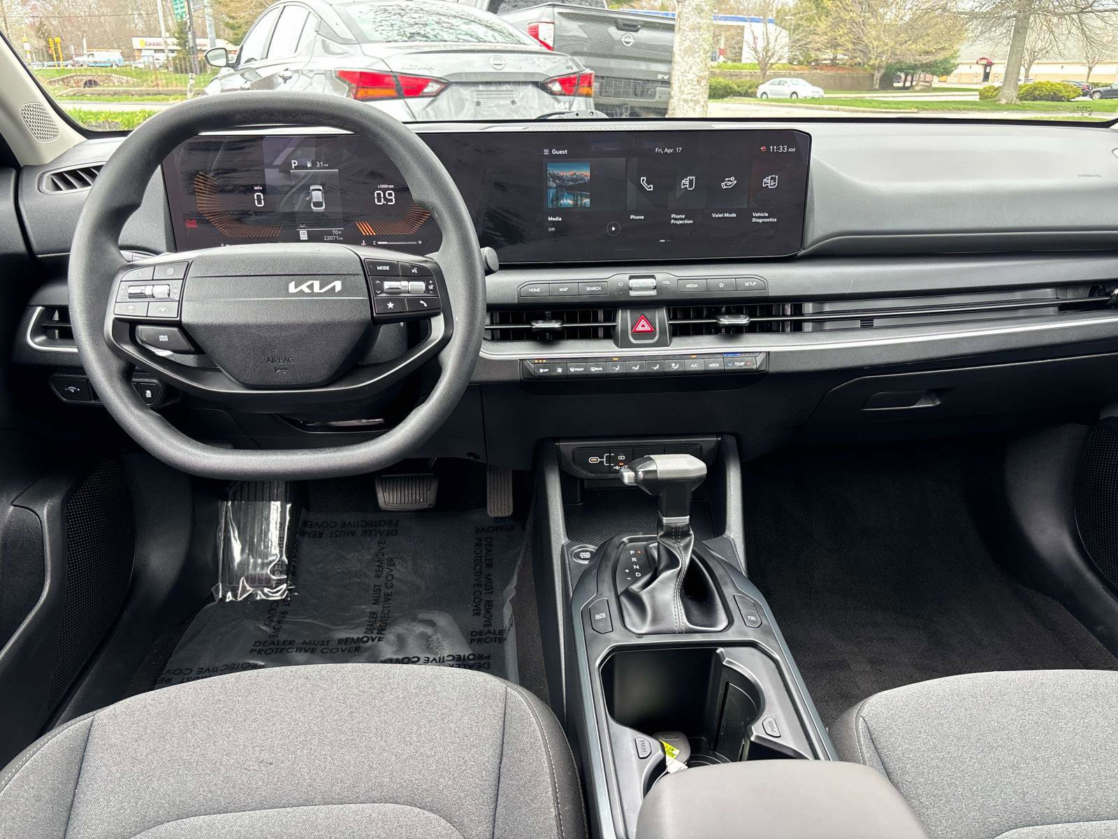 Used 2025 Kia K4 LXS image 12