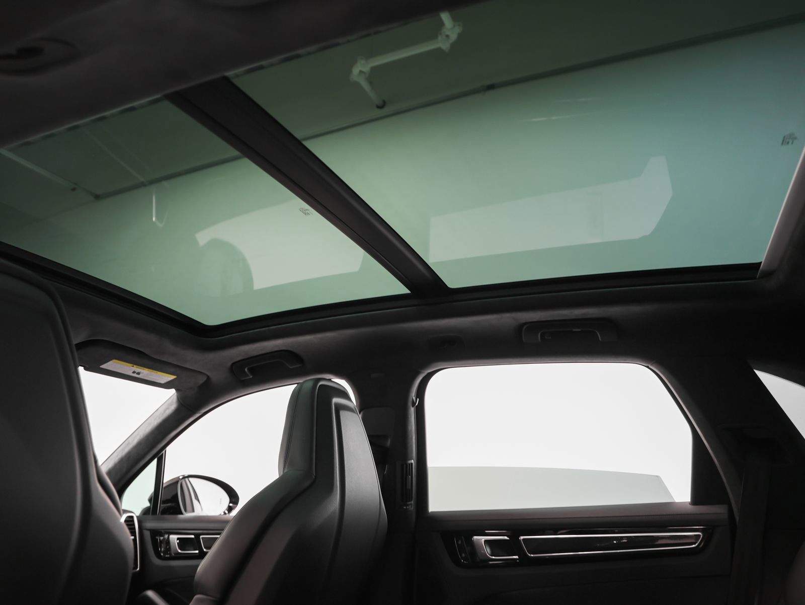 Certified 2021 Porsche Cayenne Turbo image 52