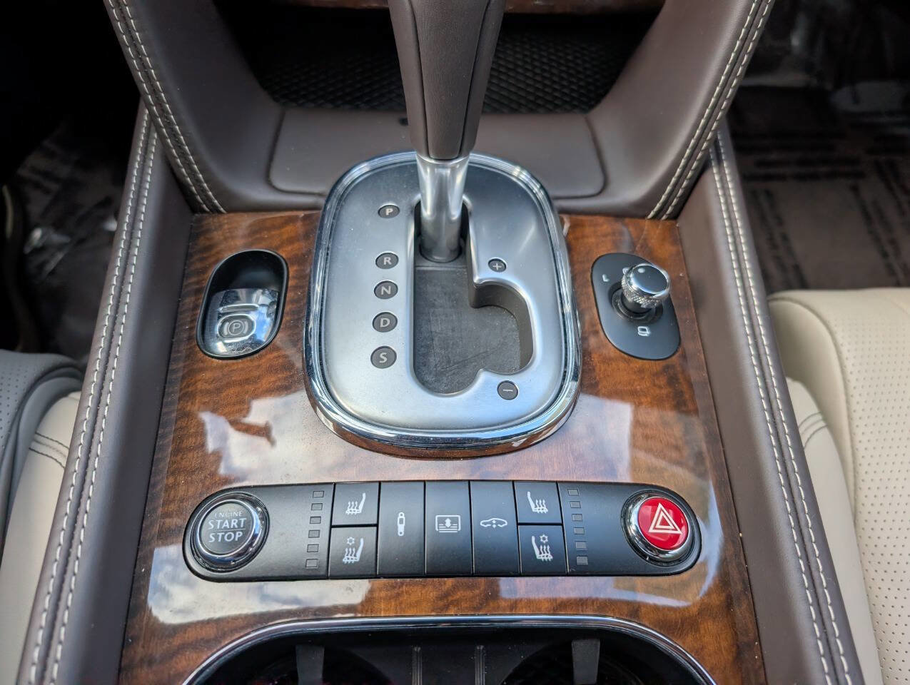 Used 2015 Bentley Flying Spur W12 AWD/4WD image 22