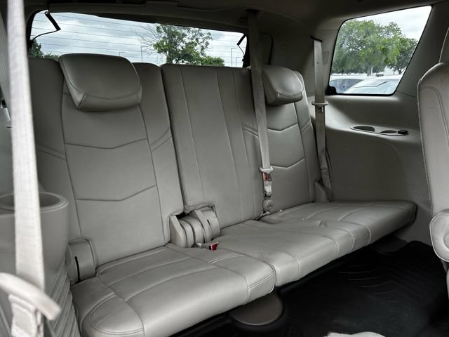Used 2017 Cadillac Escalade Luxury RWD image 32