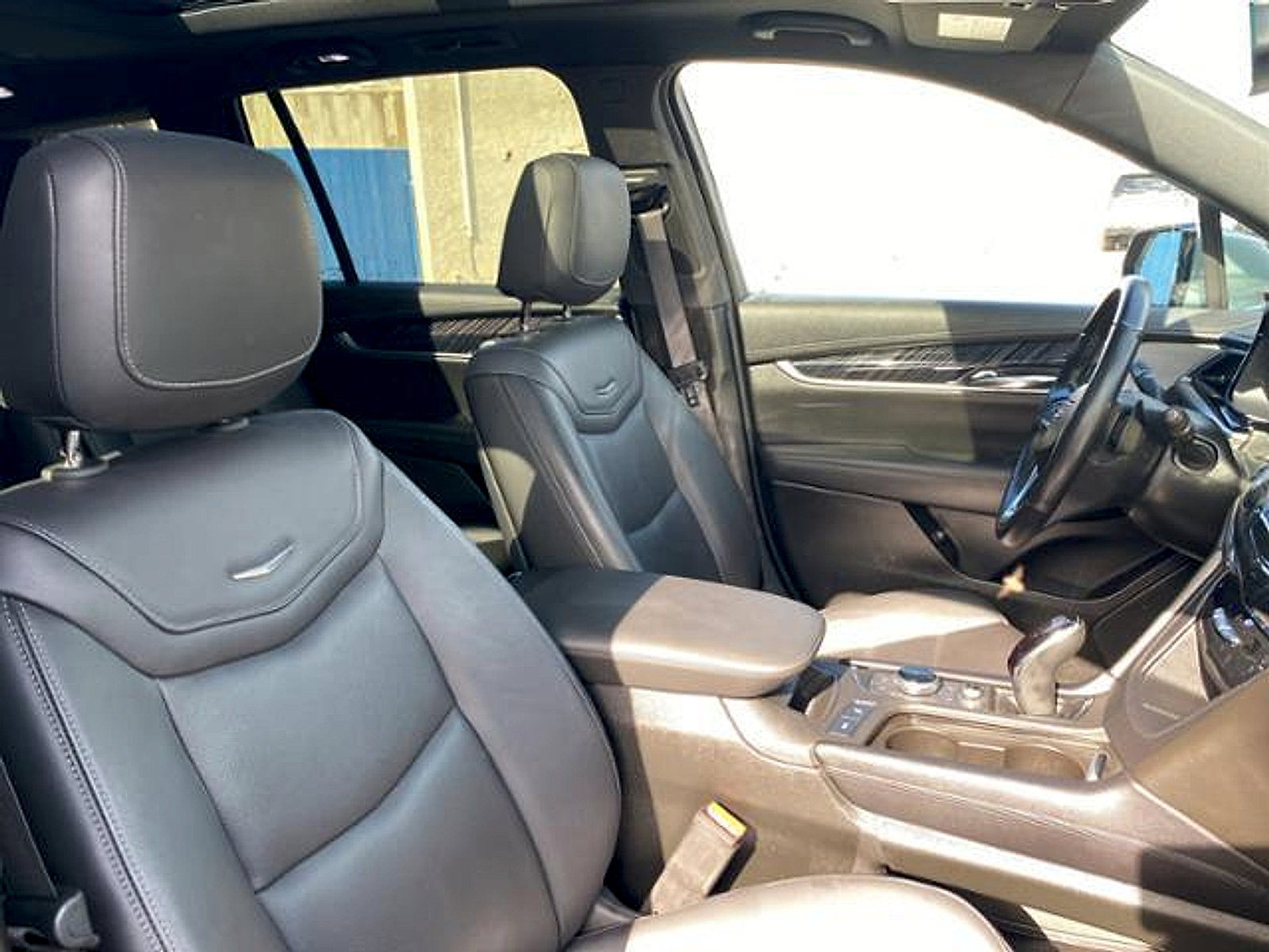 Used 2025 Cadillac XT6 Premium Luxury FWD image 24