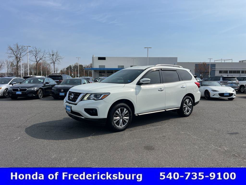 Used 2018 Nissan Pathfinder SV w/ SV All Weather Package image 4
