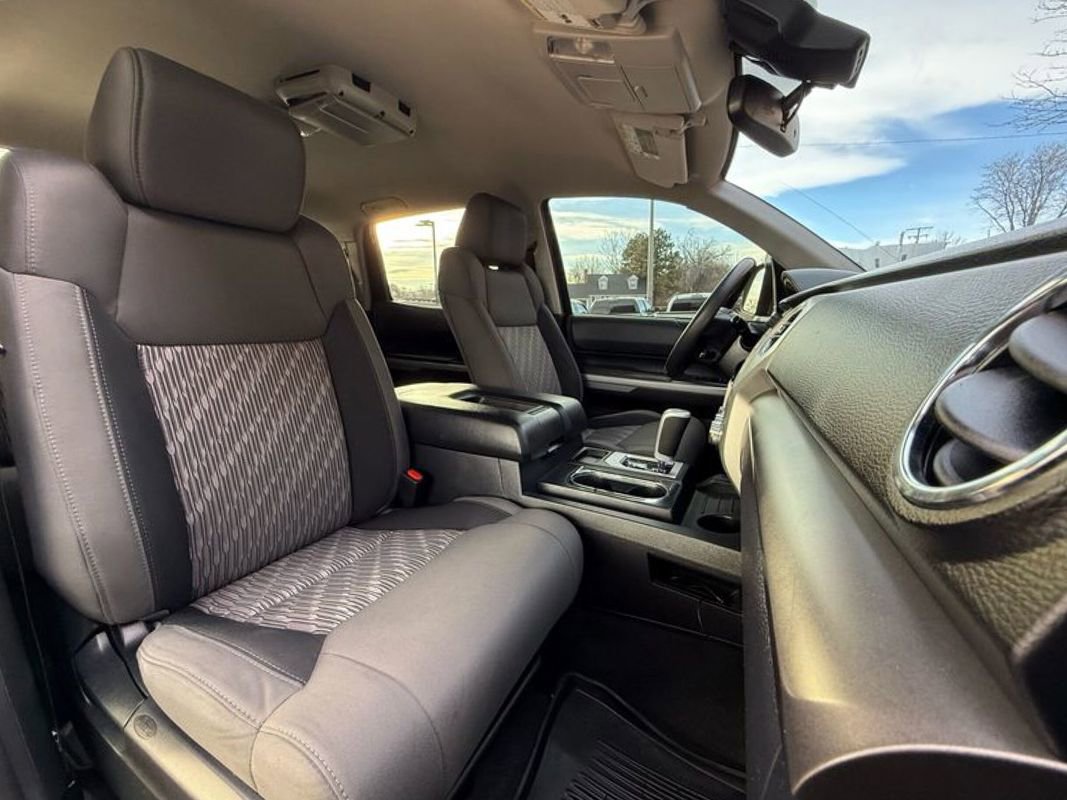 Used 2018 Toyota Tundra SR5 w/ SR5 Upgrade Package image 4