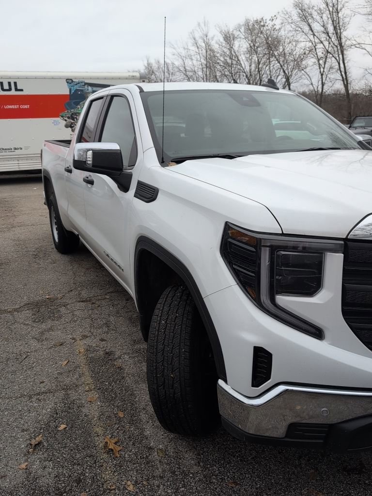 Used 2025 GMC Sierra 1500 Pro w/ Pro Value Package image 9