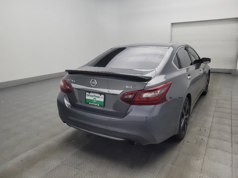 Used 2017 Nissan Altima 2.5 SR w/ Midnight Edition Package FWD image 9