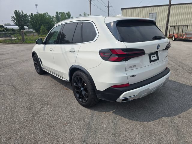 Used 2024 BMW X5 xDrive50e AWD/4WD image 6