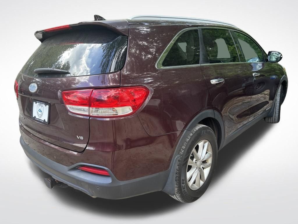 Used 2017 Kia Sorento LX w/ LX V6 Convenience Package image 9