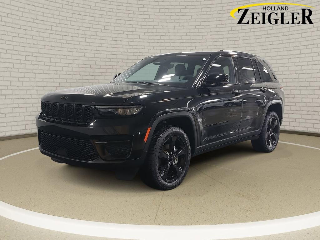 Used 2023 Jeep Grand Cherokee Altitude
