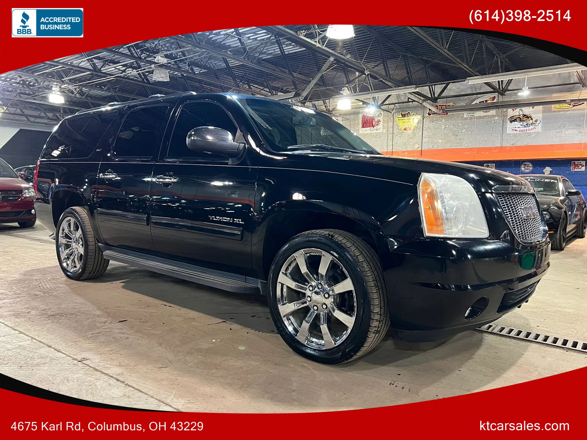 Used 2012 GMC Yukon XL SLT w/ SLT Chrome Package image 1