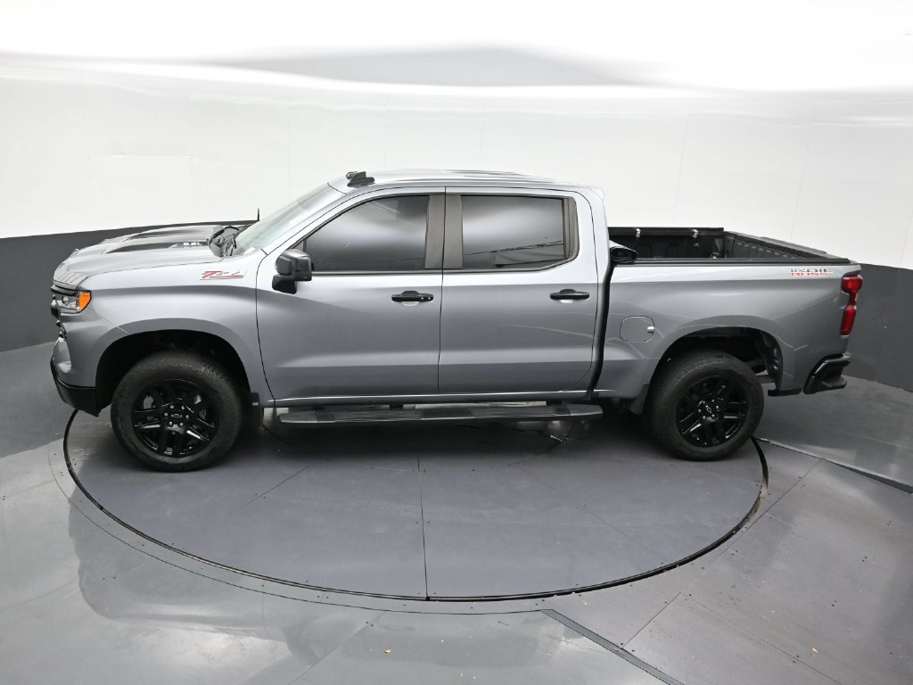 Used 2025 Chevrolet Silverado 1500 LT Trail Boss w/ Convenience Package II AWD/4WD image 18