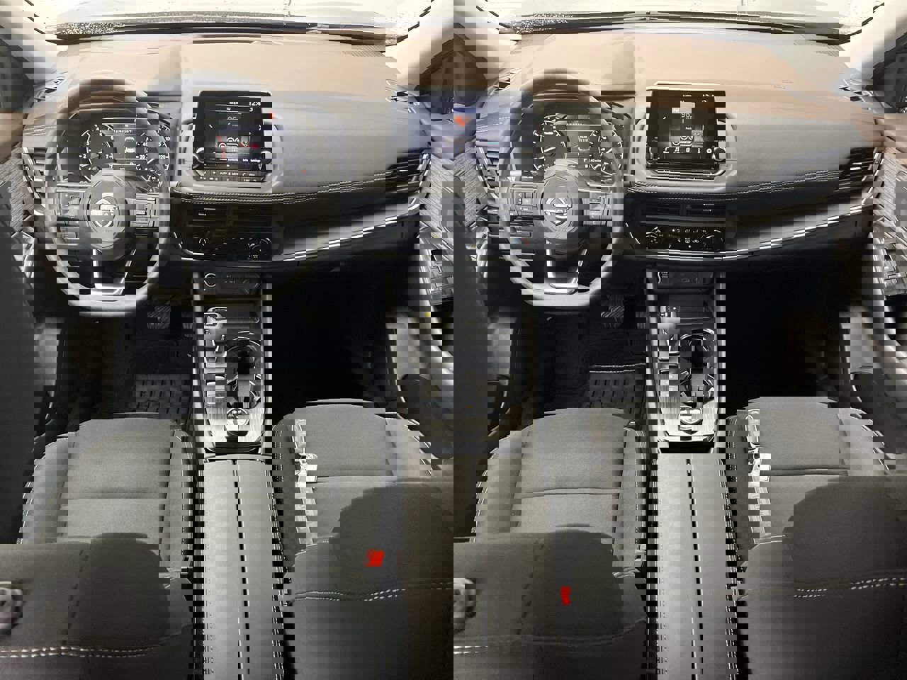 Used 2023 Nissan Rogue S image 4