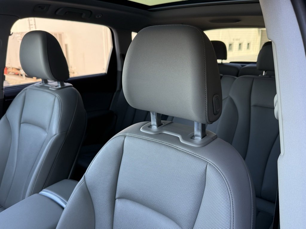 Used 2021 Audi Q7 3.0T Prestige w/ Prestige Package image 3