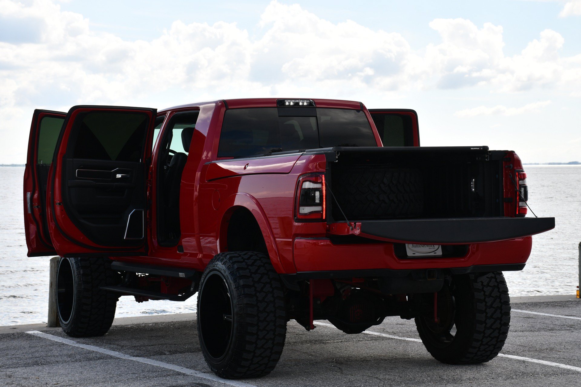 Used 2020 RAM 2500 Laramie w/ Night Edition AWD/4WD image 92