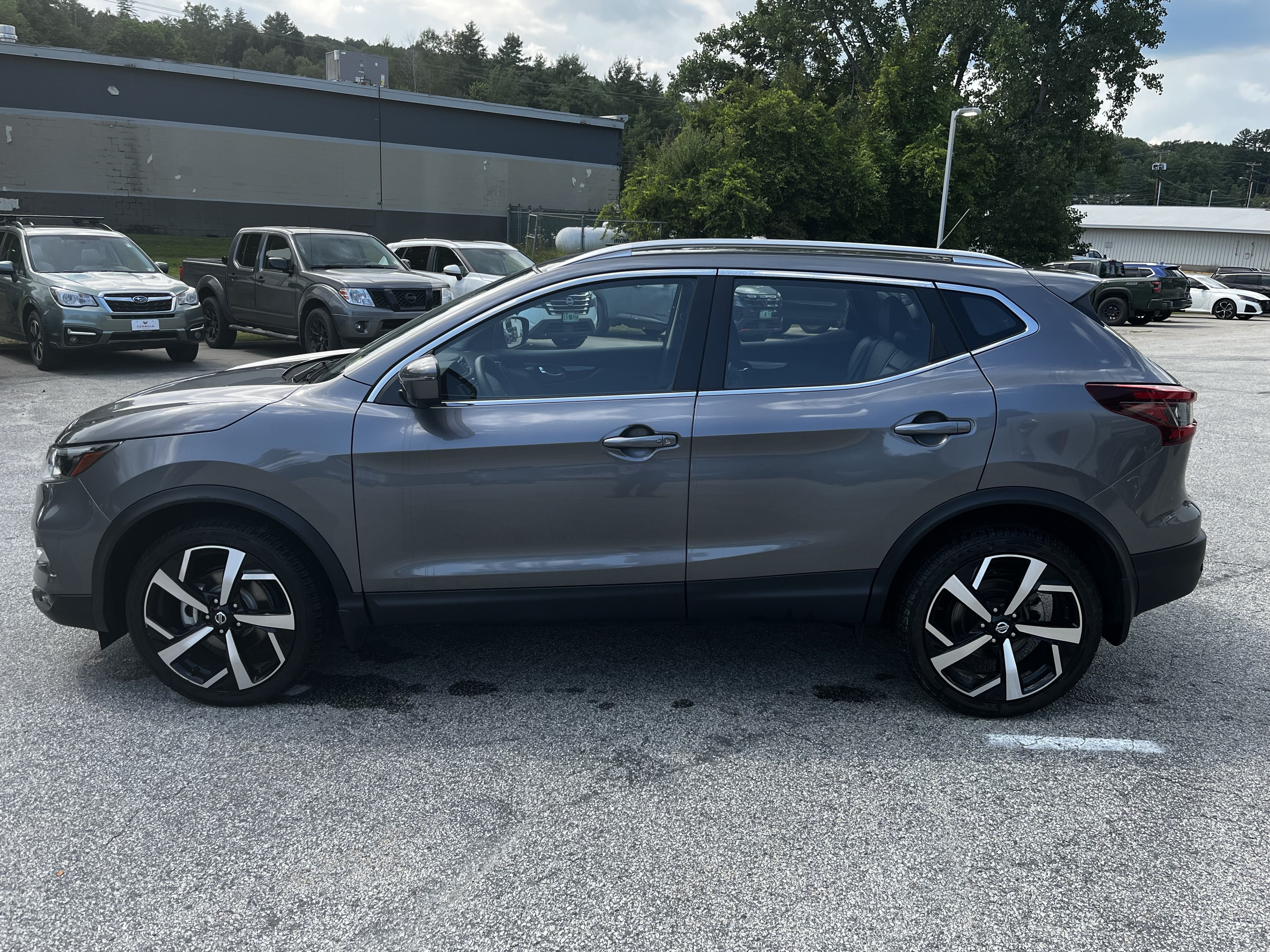 Used 2022 Nissan Rogue Sport SL w/ Premium Package AWD/4WD image 4