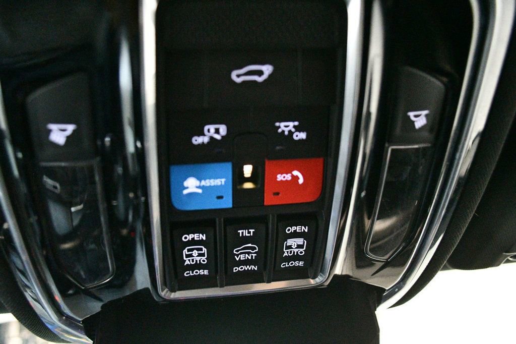 Used 2021 Jeep Grand Cherokee L Overland w/ Luxury Tech Group IV image 64