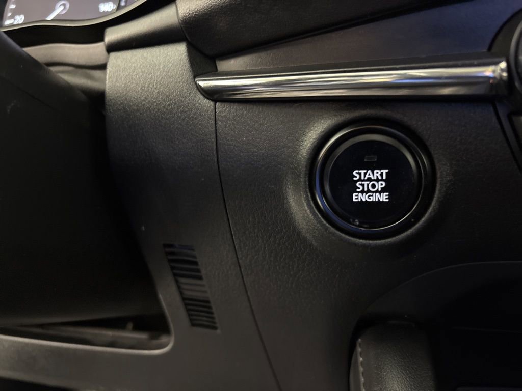 Used 2023 MAZDA MAZDA3 s FWD image 27