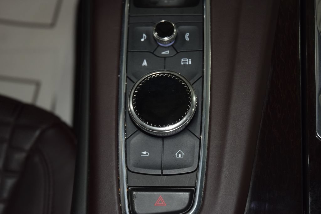 Used 2023 Cadillac Escalade Premium Luxury Platinum AWD/4WD image 36