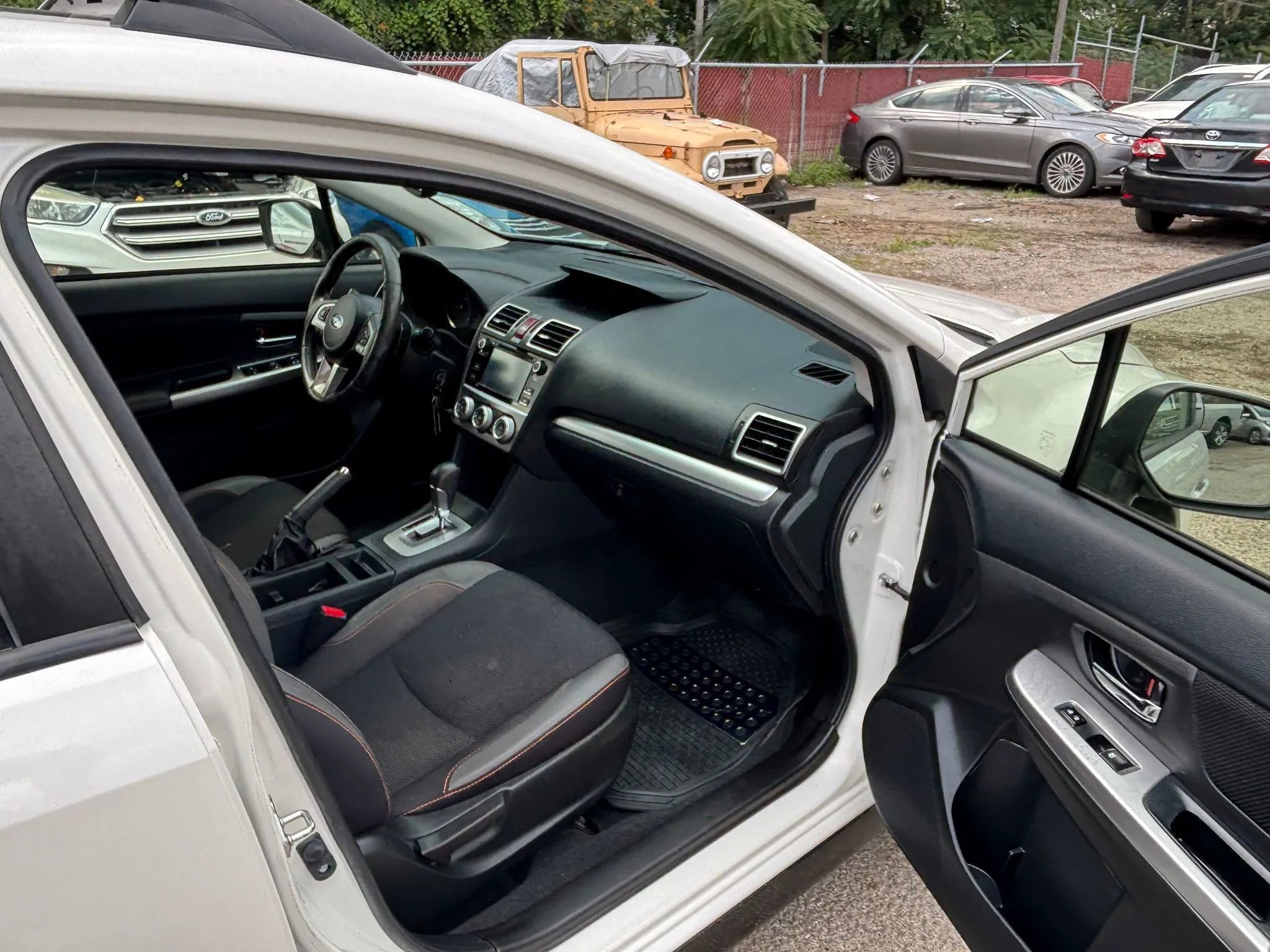 Used 2016 Subaru Crosstrek 2.0i Premium w/ Moonroof Package image 9