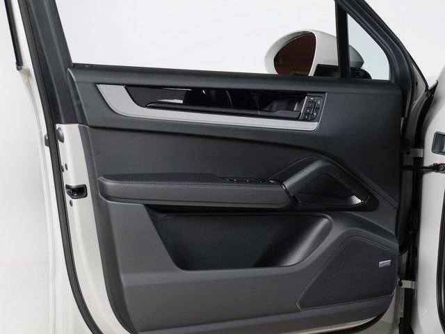 New 2026 Porsche Cayenne AWD/4WD image 26