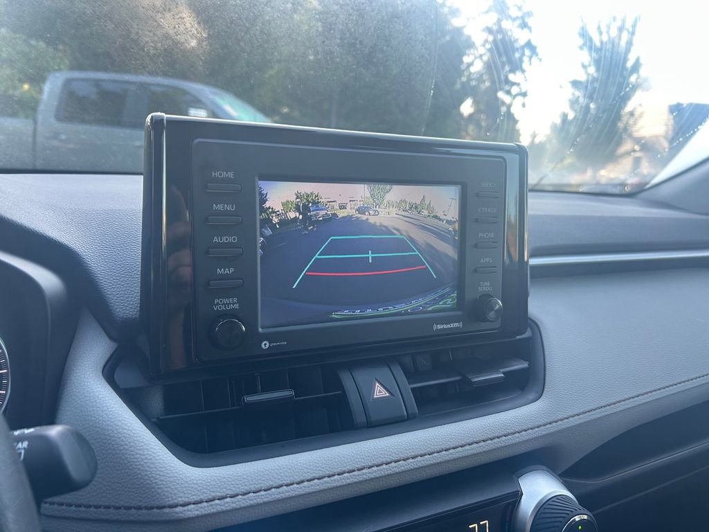 Used 2022 Toyota RAV4 XLE image 19