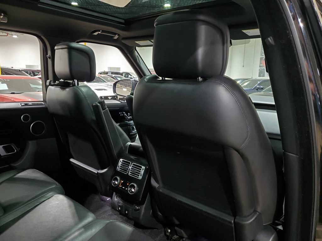 Used 2018 Land Rover Range Rover HSE AWD/4WD image 22
