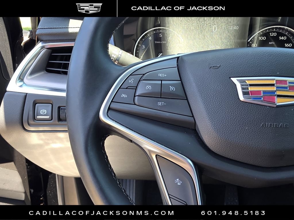 Certified 2025 Cadillac XT5 Luxury FWD image 11