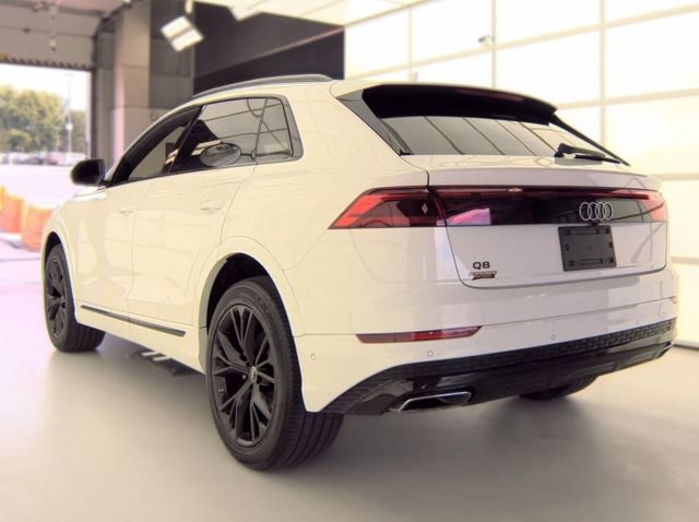 Used 2024 Audi Q8 Premium Plus w/ Premium Plus Package AWD/4WD image 3