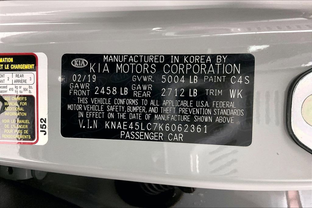 Used 2019 Kia Stinger GT1 RWD image 33