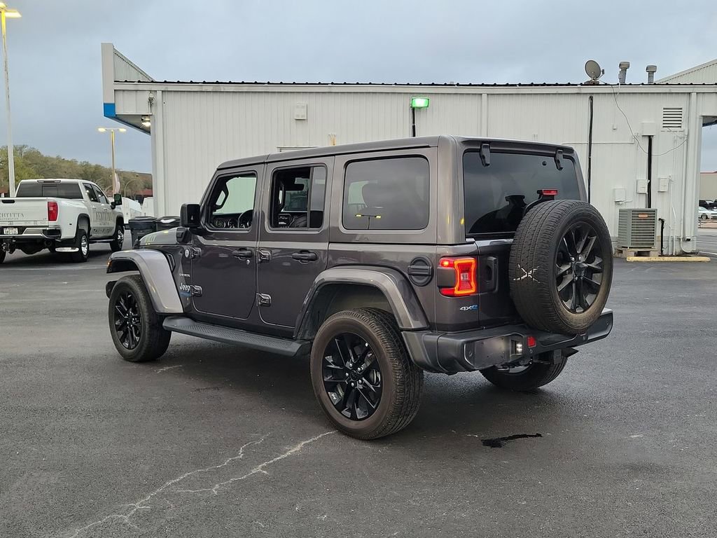 Used 2021 Jeep Wrangler Unlimited Sahara w/ Cold Weather Group image 15