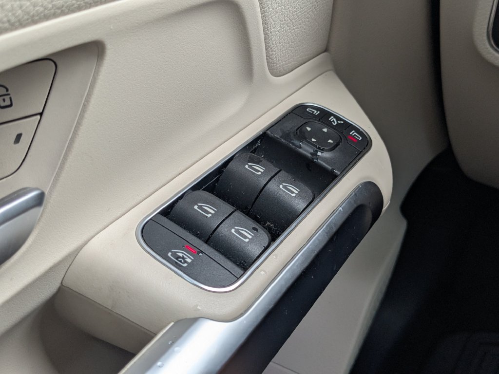 Certified 2023 Mercedes-Benz GLB 250 image 11