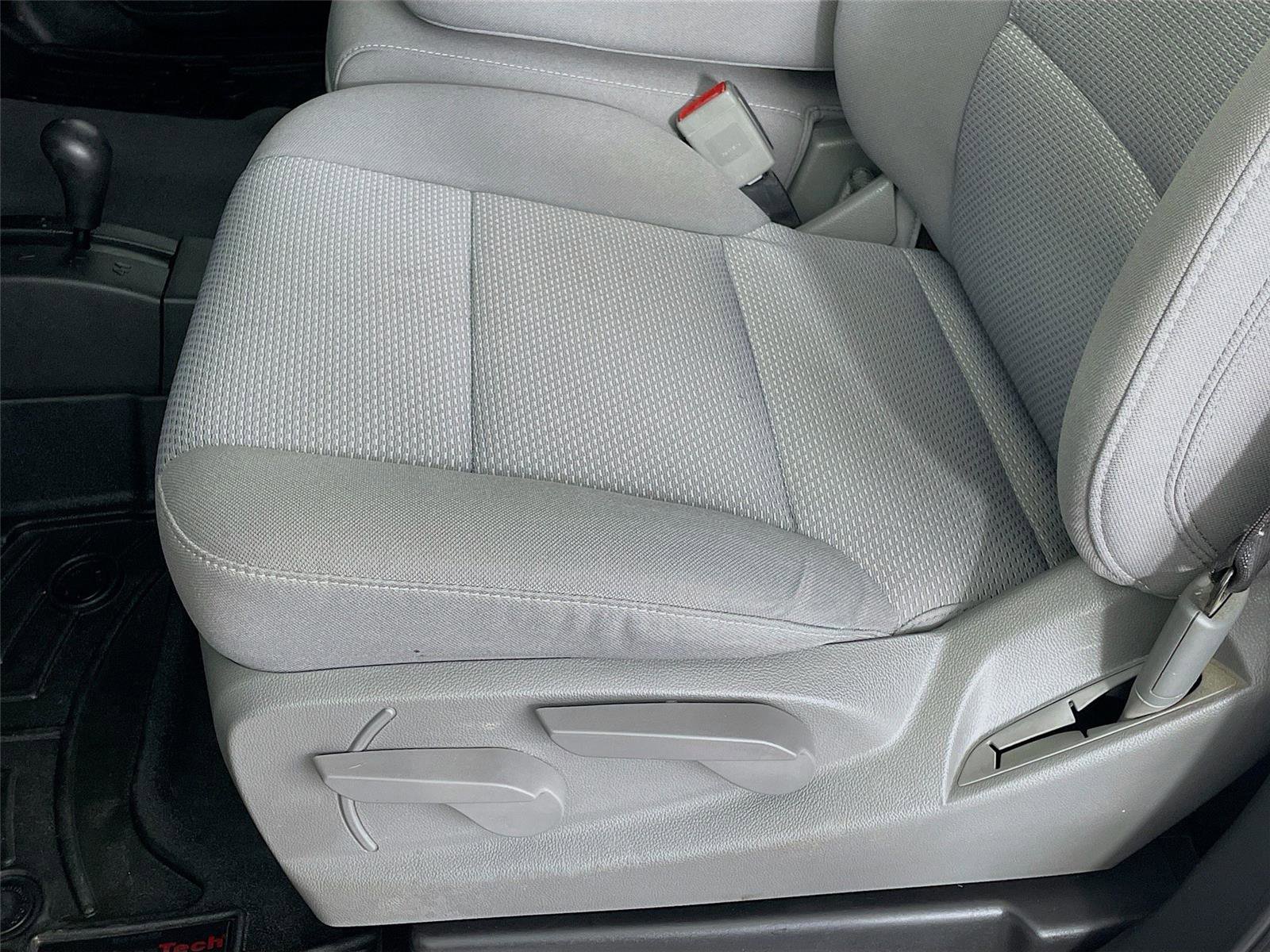 Used 2018 Chevrolet Silverado 1500 Custom w/ Custom Value Package image 21