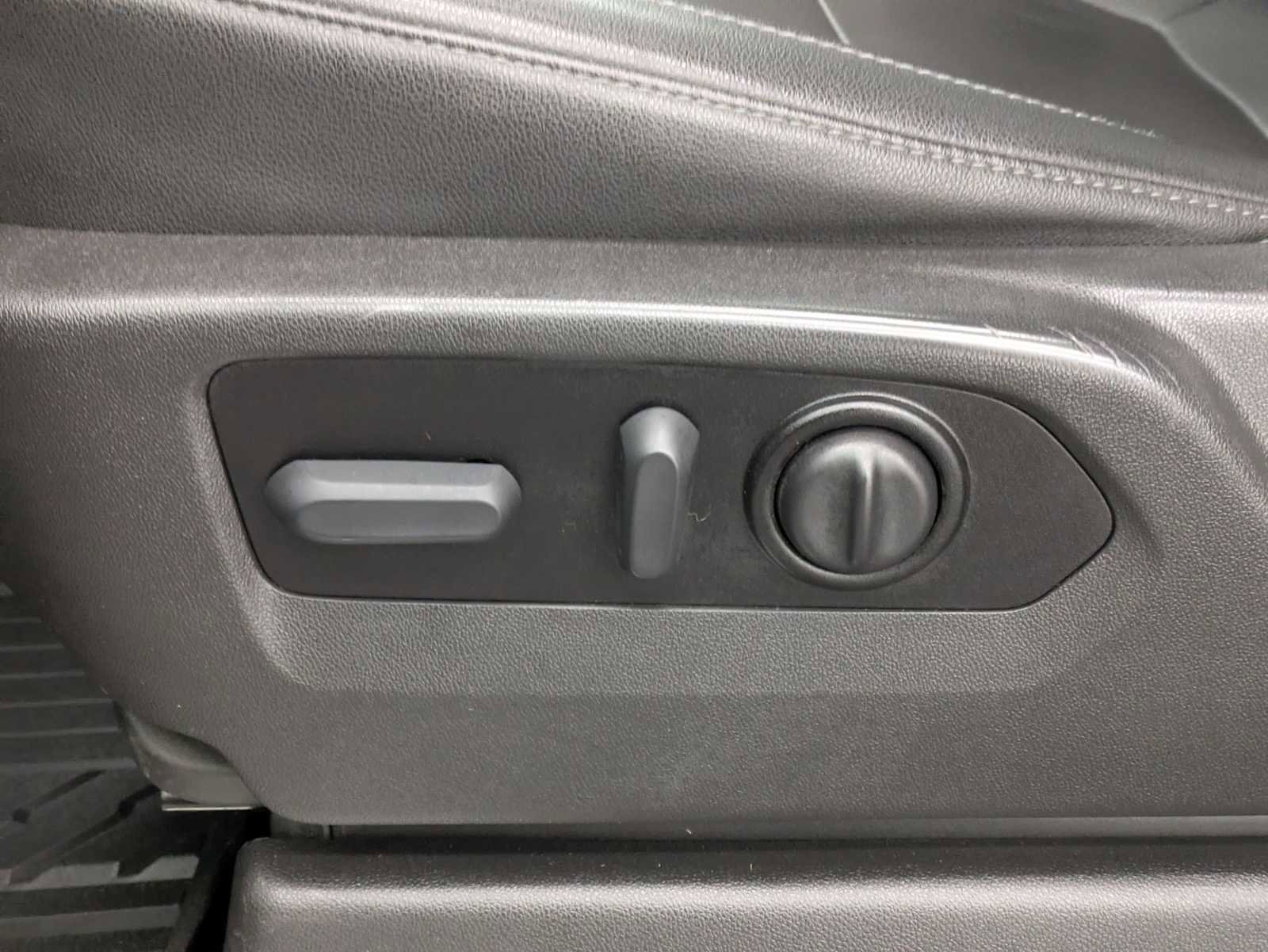 Used 2022 Chevrolet Silverado 1500 LT Trail Boss w/ Convenience Package II image 19