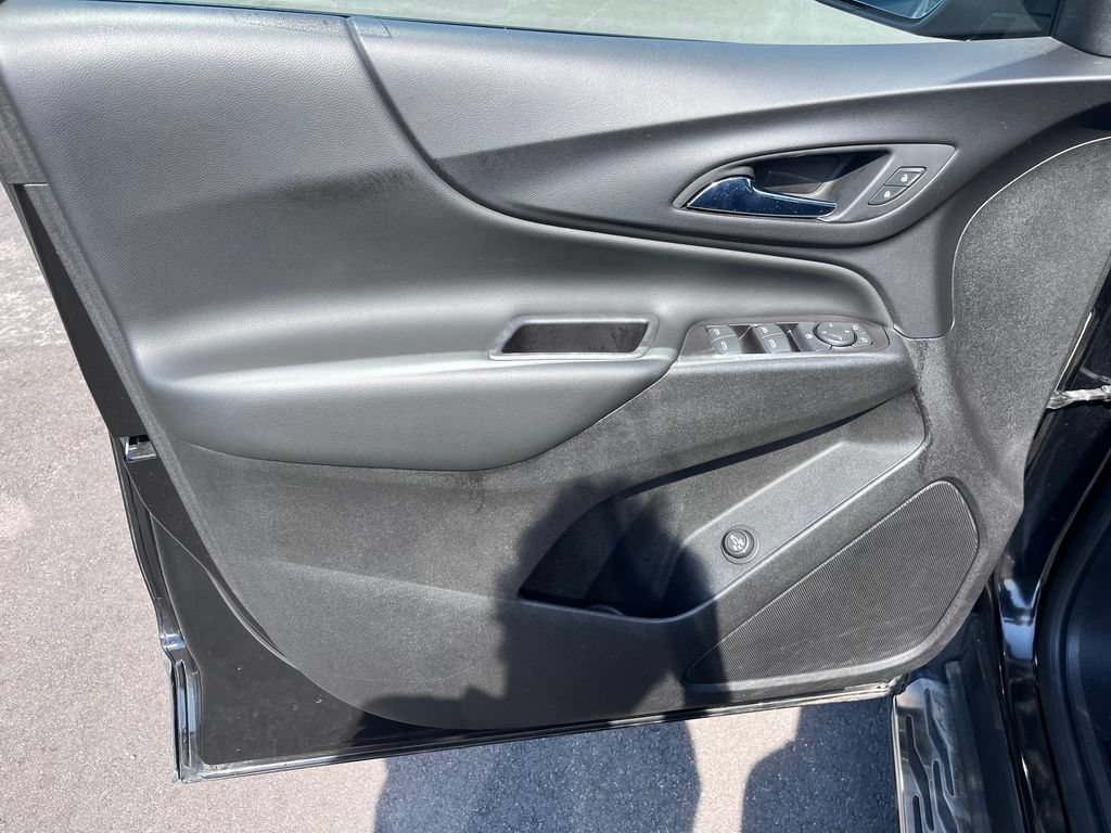 Used 2019 Chevrolet Equinox LT w/ Sun & Navigation Package AWD/4WD image 9
