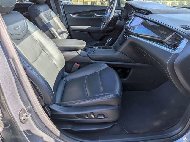 Used 2020 Cadillac XT6 Premium Luxury FWD image 39