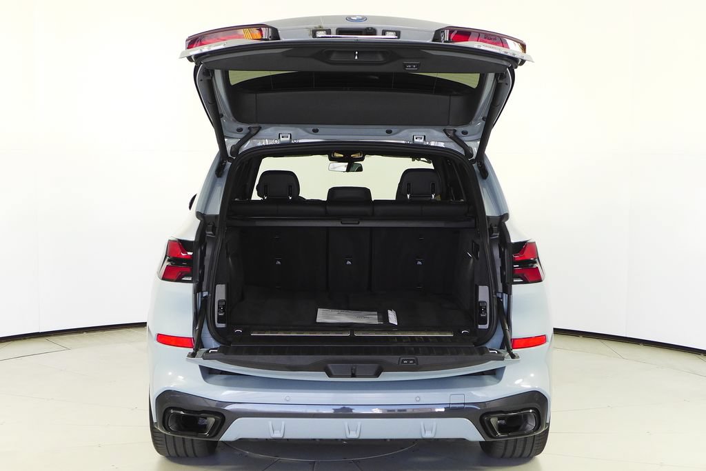 Used 2024 BMW X5 xDrive50e w/ M Sport Package AWD/4WD image 10