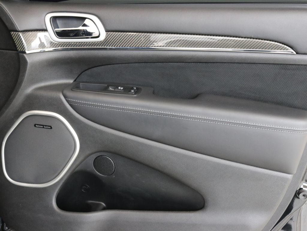 Used 2019 Jeep Grand Cherokee SRT w/ Trailer Tow Group IV AWD/4WD image 43