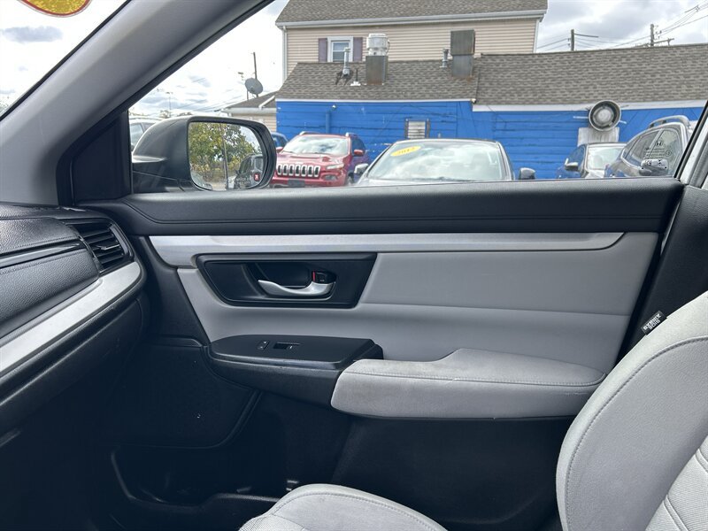 Used 2017 Honda CR-V LX image 12