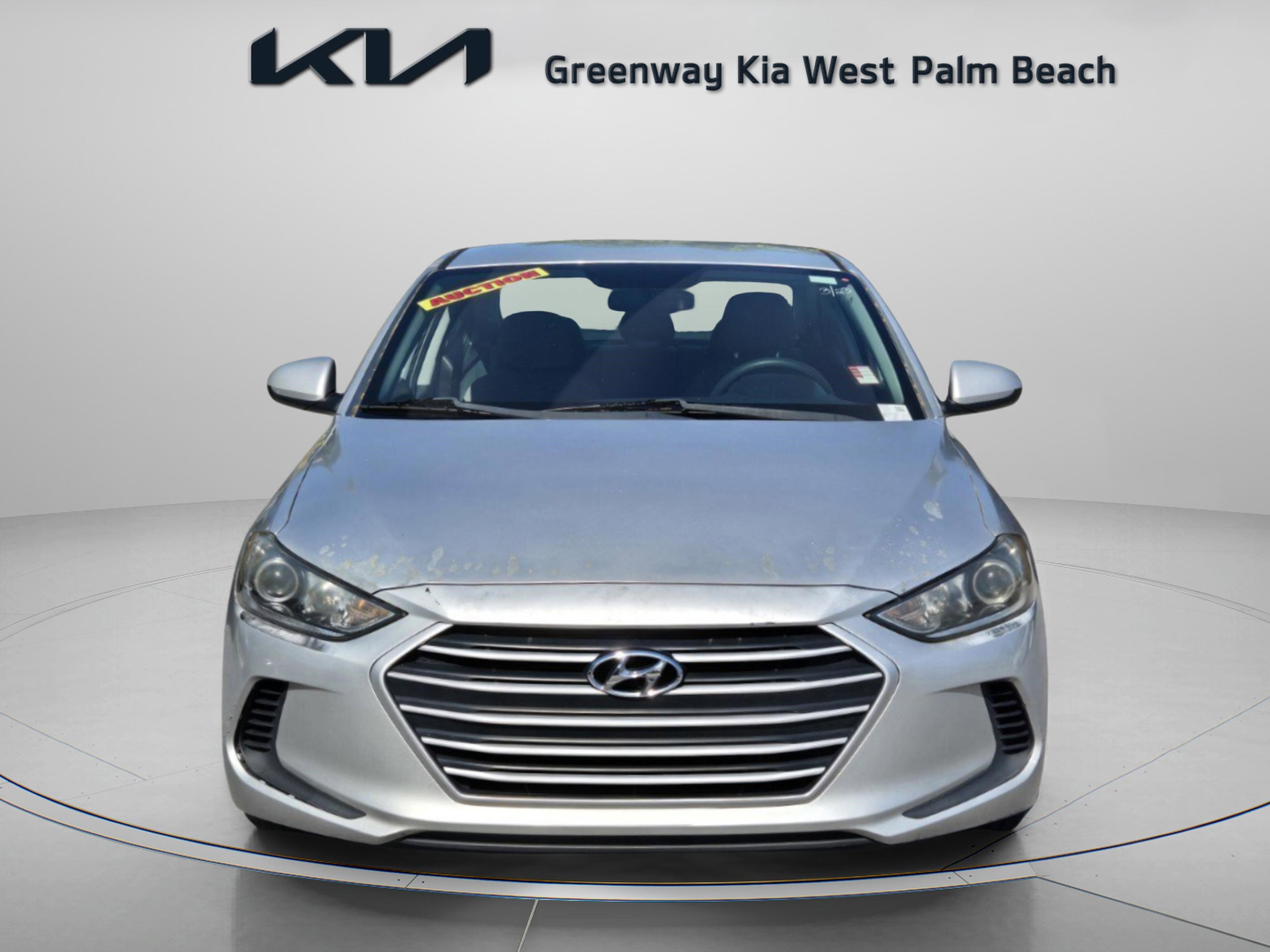 Used 2017 Hyundai Elantra SE image 2