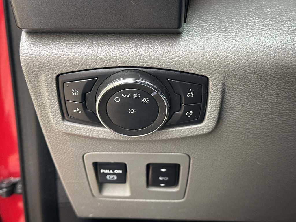 Used 2020 Ford F150 XLT w/ Equipment Group 302A Luxury image 28