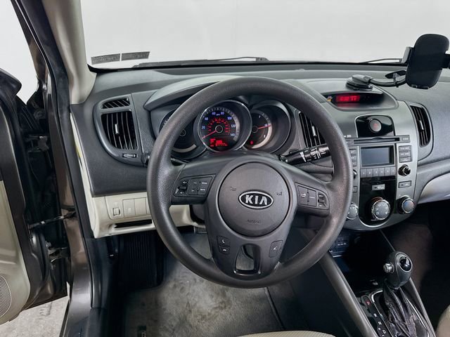 Used 2013 Kia Forte EX image 17