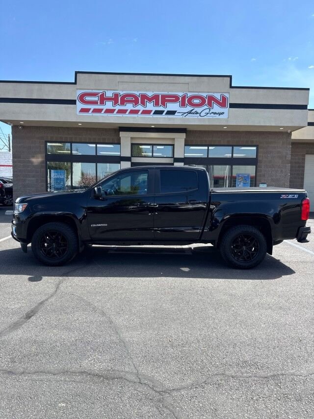 Used 2017 Chevrolet Colorado Z71 AWD/4WD image 2
