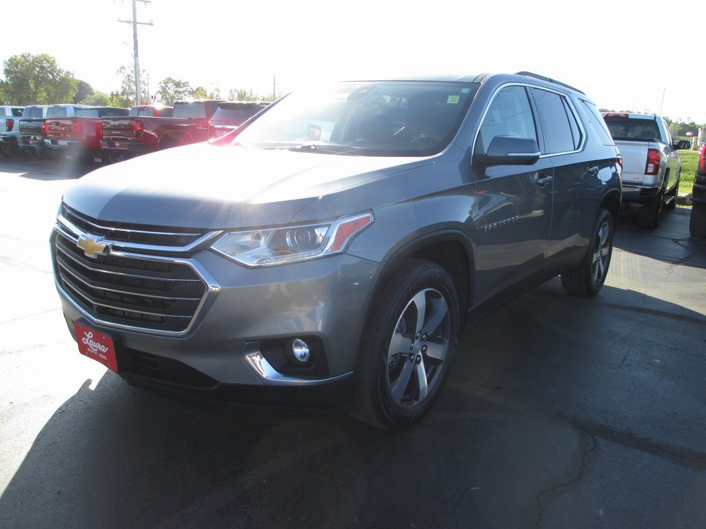 Used 2021 Chevrolet Traverse LT w/ LT Premium Package image 9